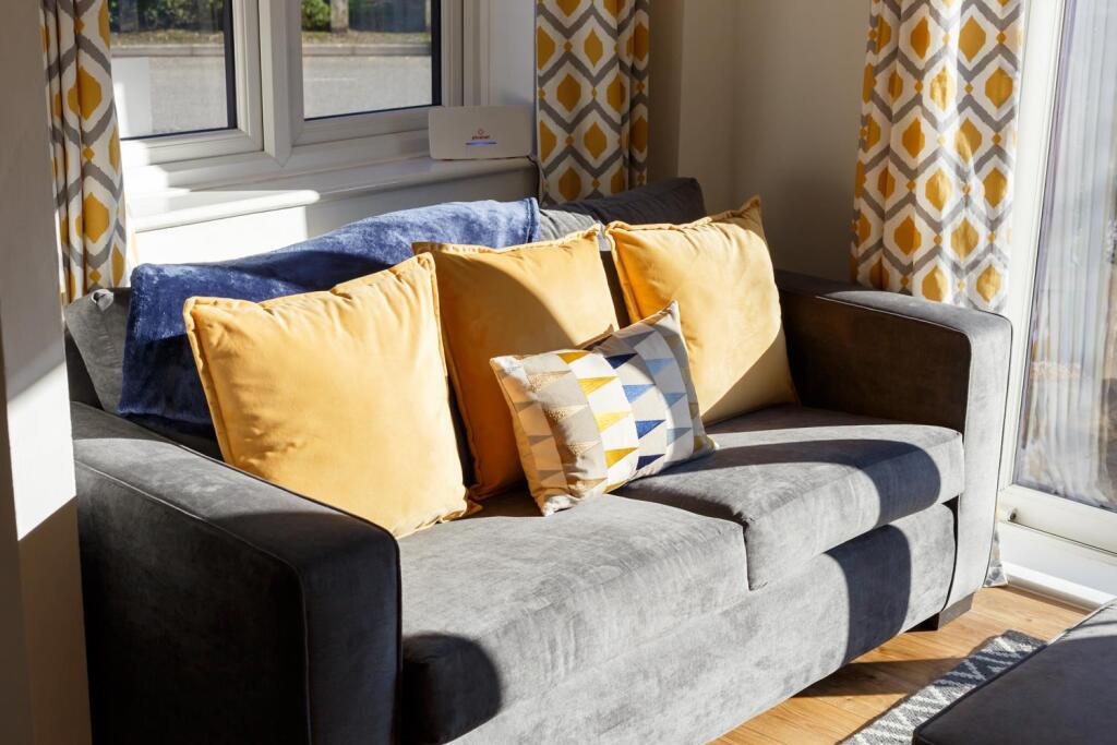 12 Catalina Drive-ph5_web 300.jpg