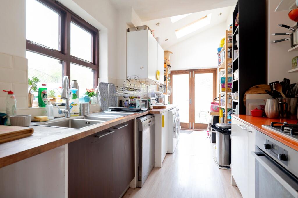 LIVING ROOM KITCHEN AND DINER