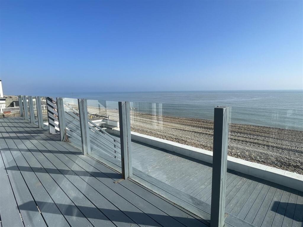 Keelan sun deck view 1.JPG