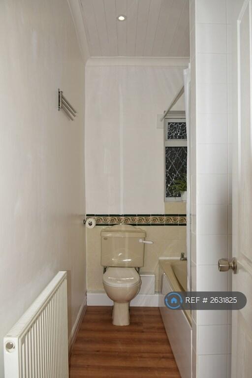 Room3 Bathroom