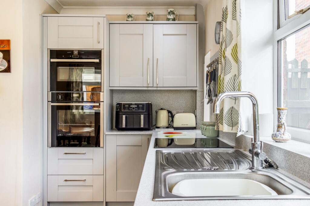 15 Kingsway (Fishtoft)-21