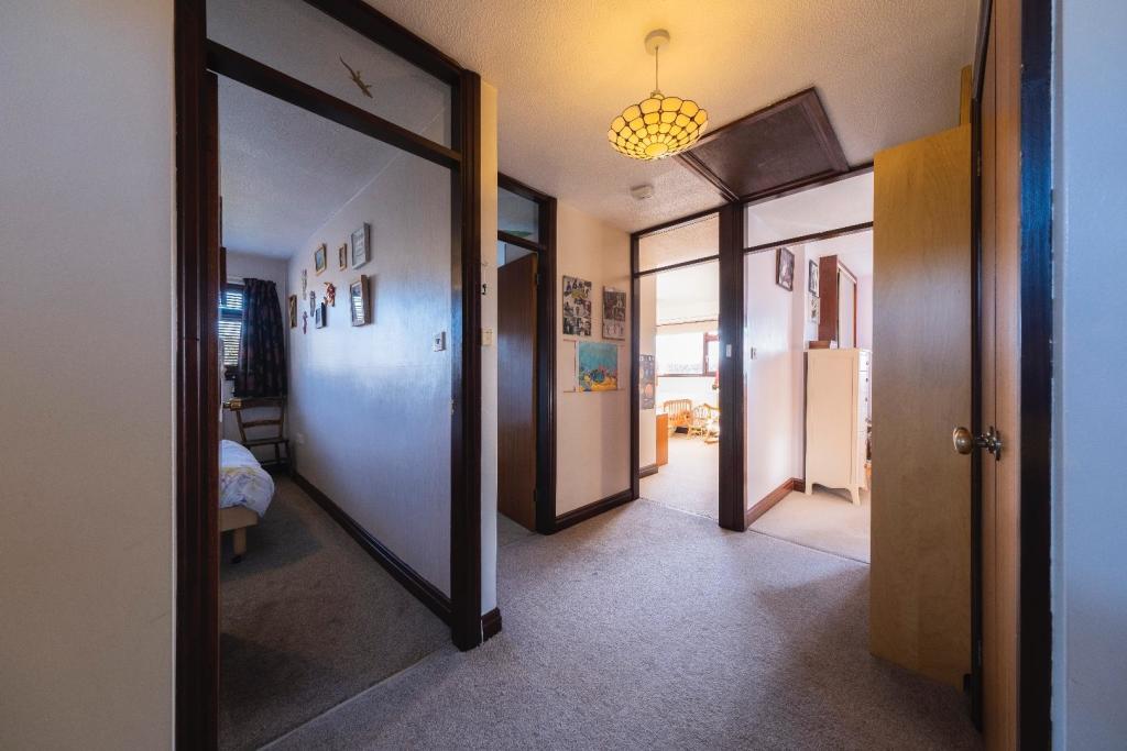 Meadow House-030.JPG