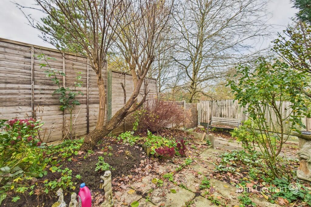 Lark Rise, Uttoxeter