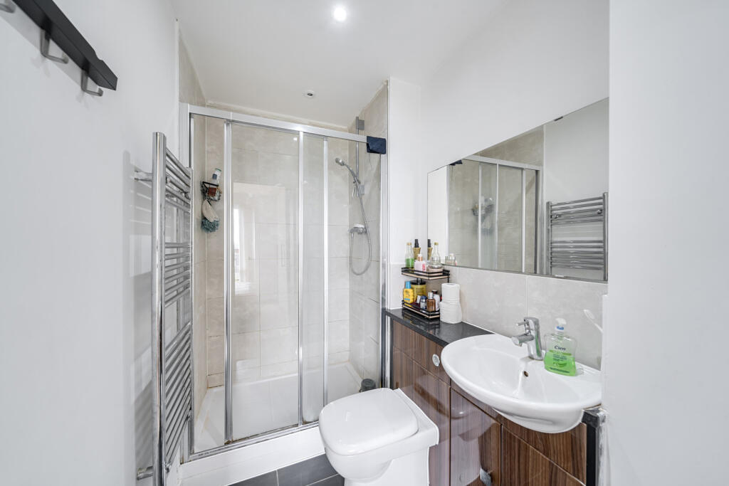 1317430-4-687632d...