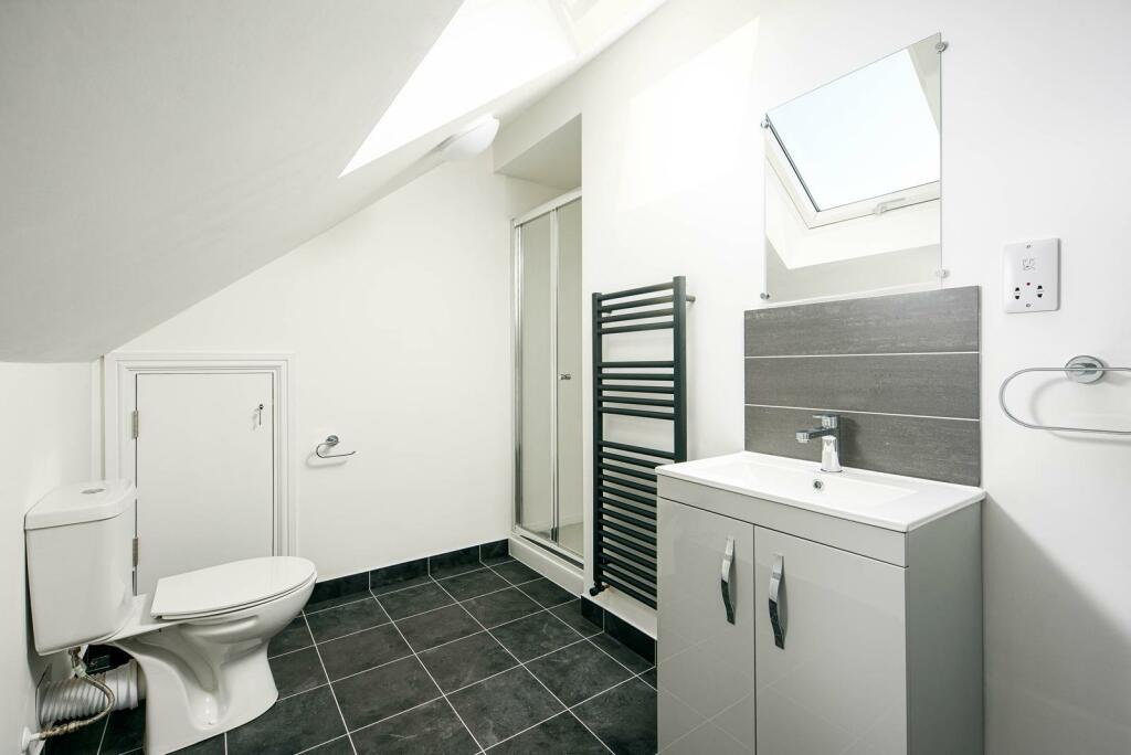 Bedroom5_Ensuite.jpg