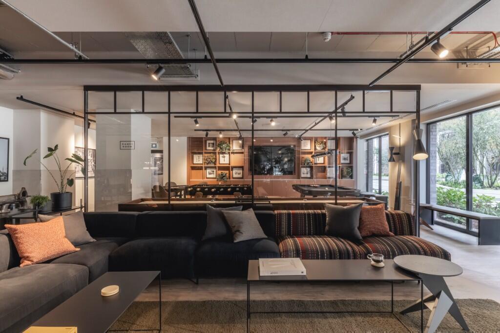 Flat D605, 2 Vanguard Way London E17 6DL