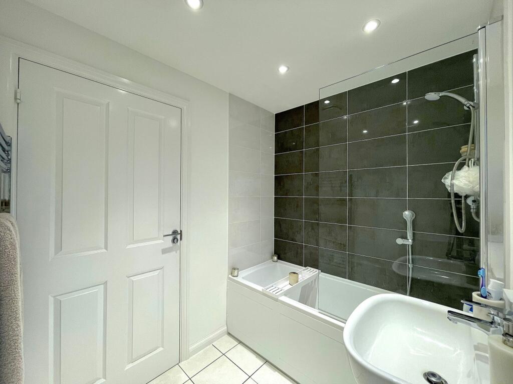 Bathroom (2)