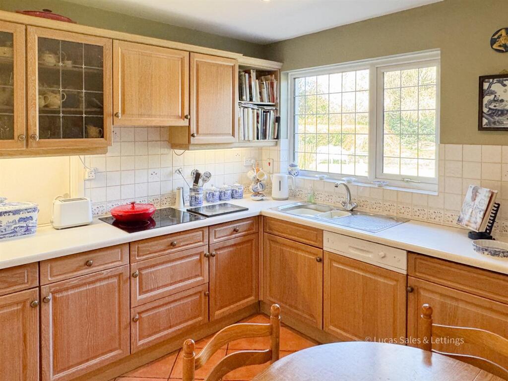 7 Poplars Farm Rd BS-20.jpg
