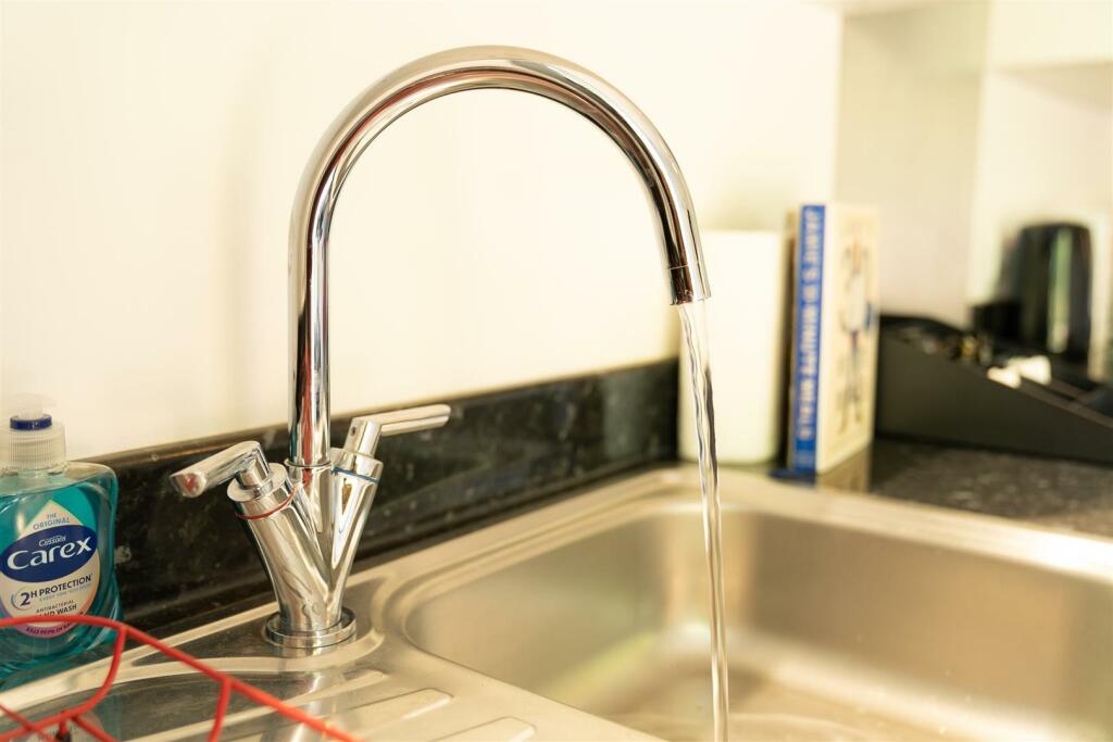 2022-09-17-Onyx-Apartments-2-063.jpg