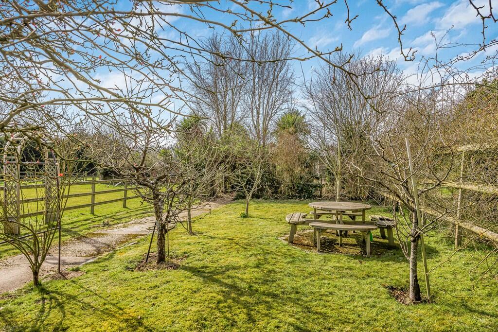 Sunnycroft, North...