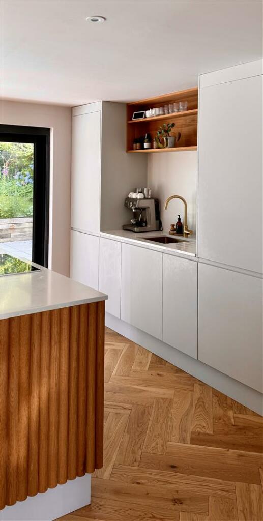 KITCHEN DETAIL