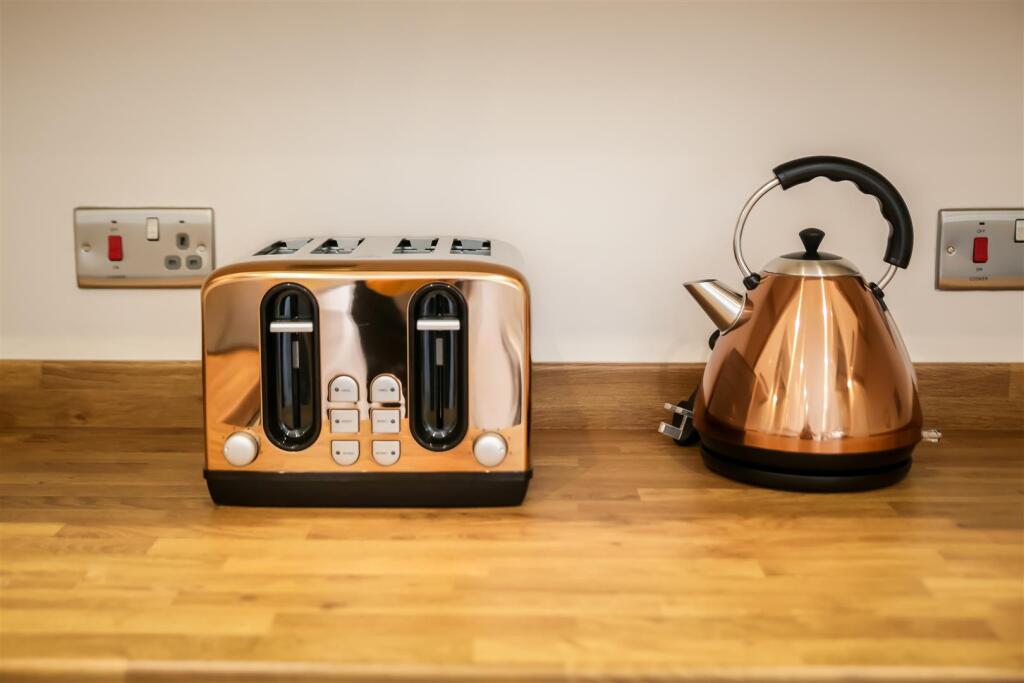 Kitchen 6.jpg