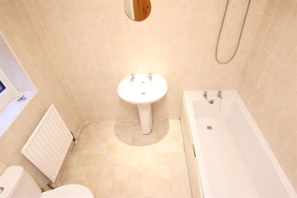 HOUSE BATHROOM