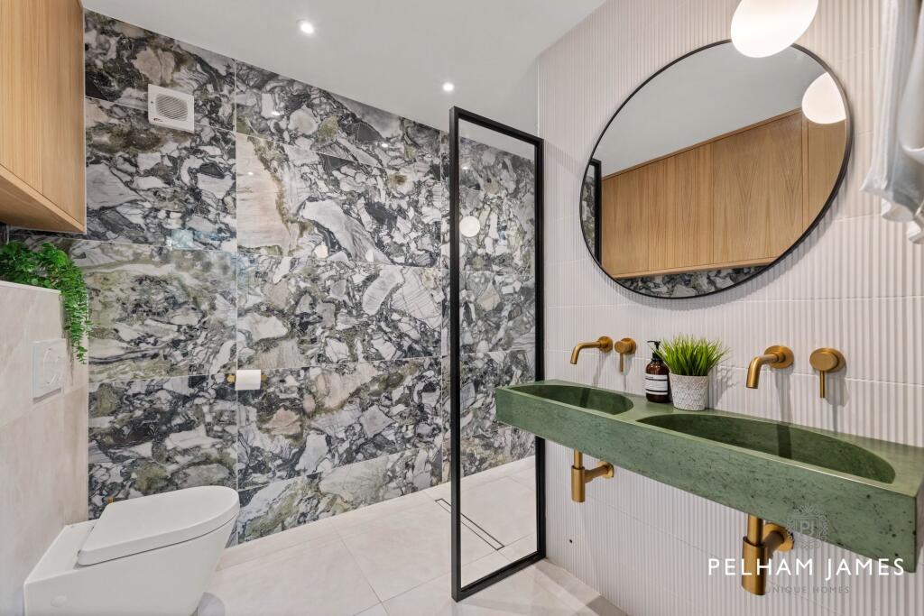 Principal En Suite, The Black House, Stamford