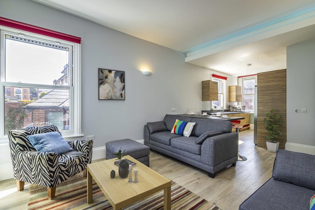 Flat 2 8 Seely Road 