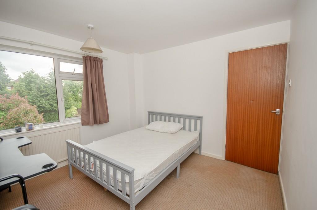 Bedroom two pic 2.jpg