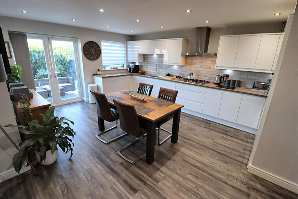 Kitchen / Diner / Family Room