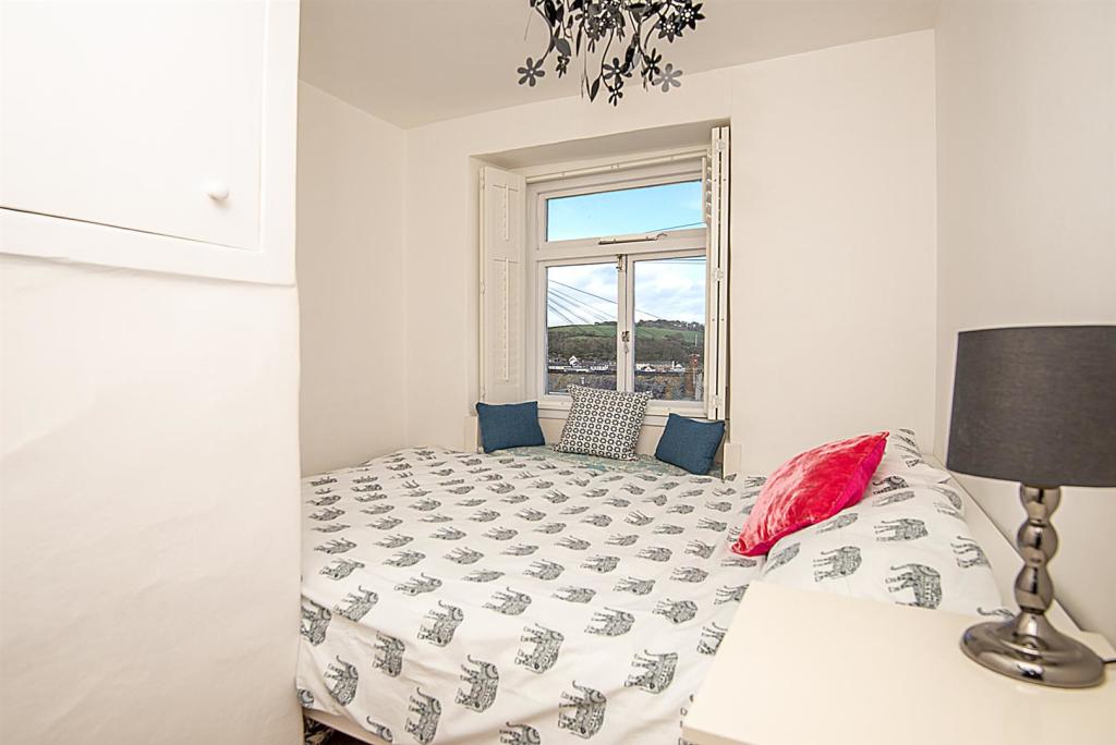 Bedroom 2.jpg