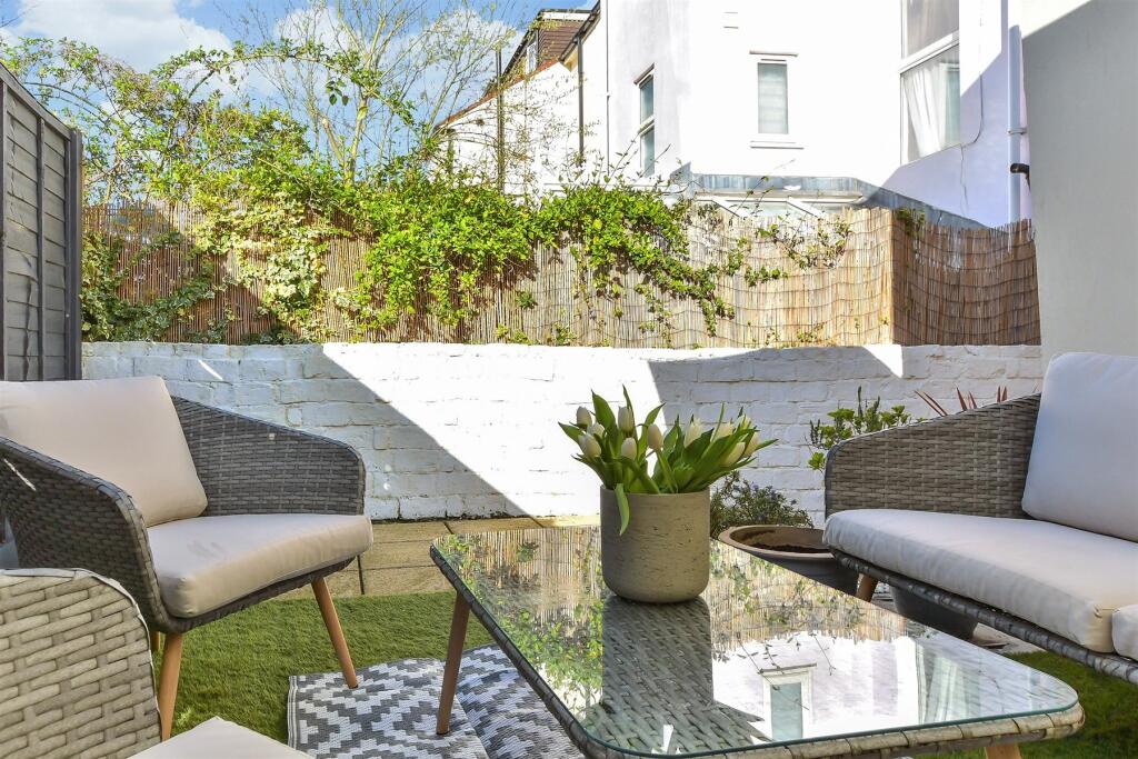 External Lifestyle Photograph