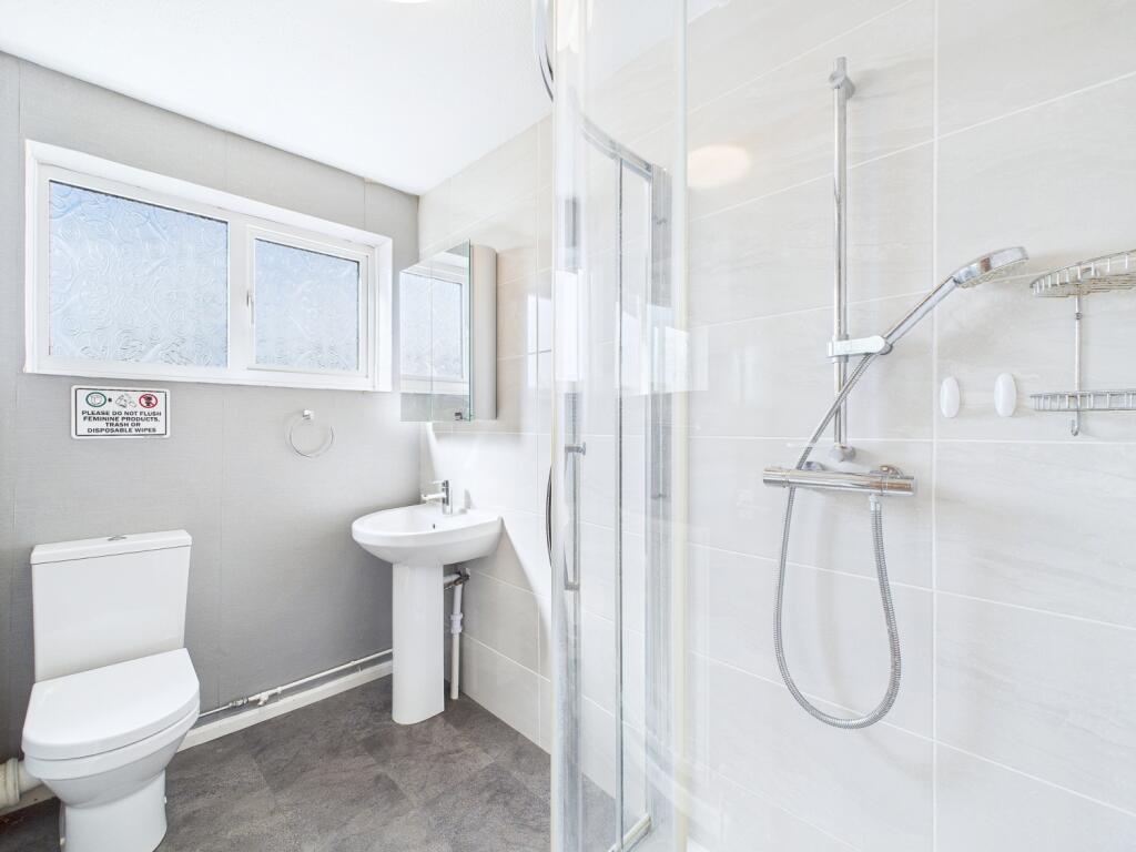 CAM01909G0-PR0398-STILL015