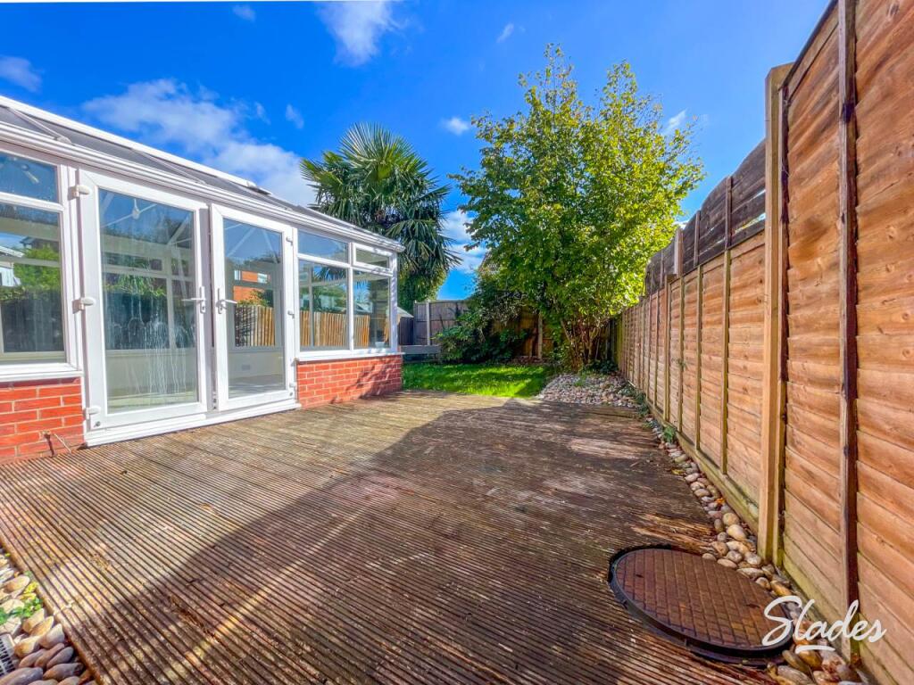 43 Le Pat decked are