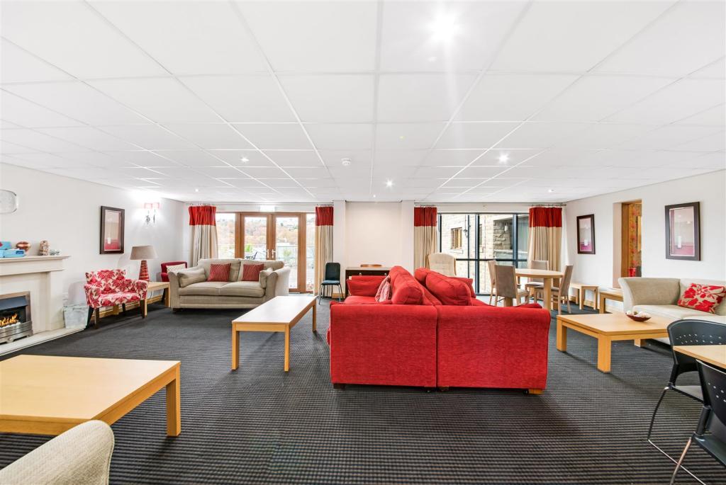 HOLME VALLEY COURT