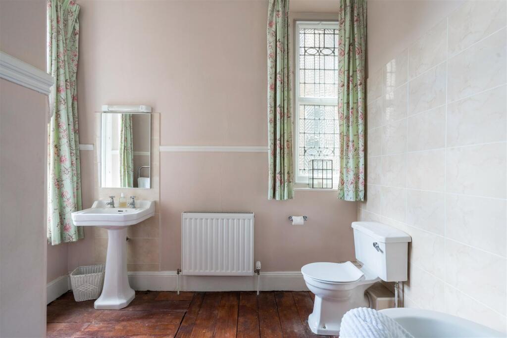 Downleaze, Stoke Bishop Bathroom 2b.jpg