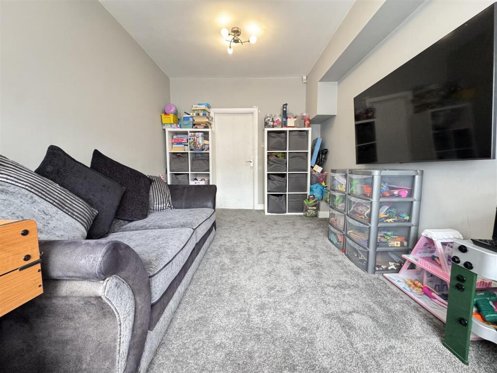 IMG_9935 (Large).JPG