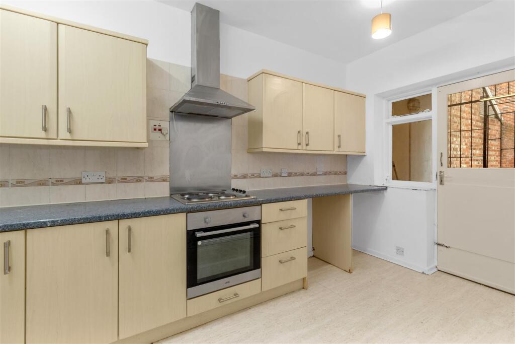 kitchen #4.jpg