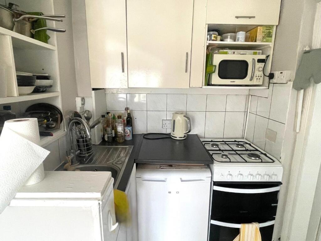 KITCHEN 1.jpg