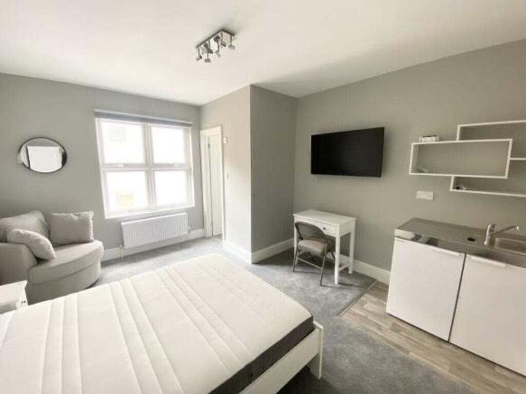 5137_000664162_IM...