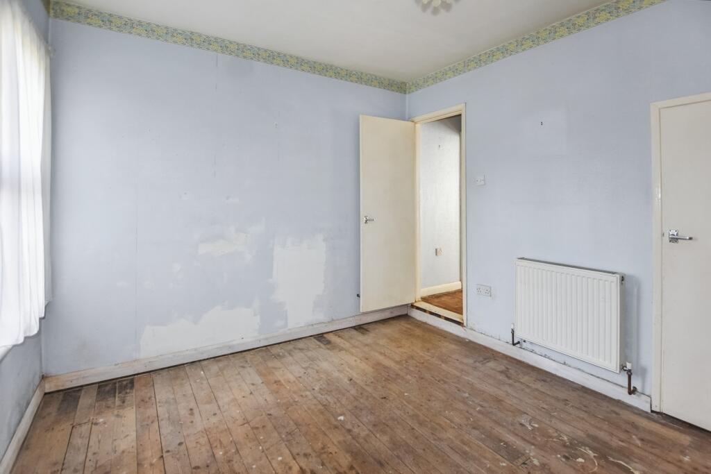 21 Athol Road, Erith, Kent, DA8 1PT