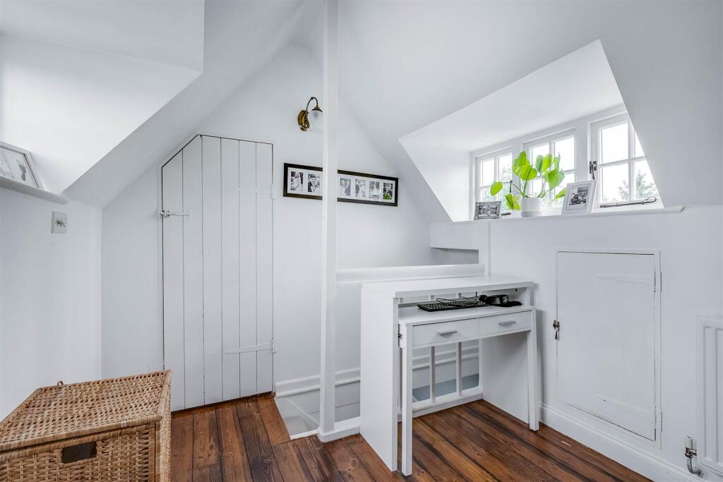 Norton Way South 357-36.jpg