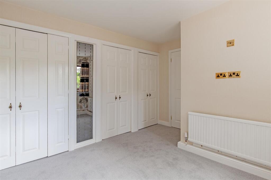 Bedroom 2-2.jpg