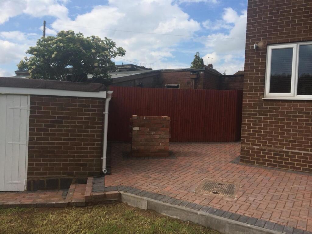 Rear (7).jpeg