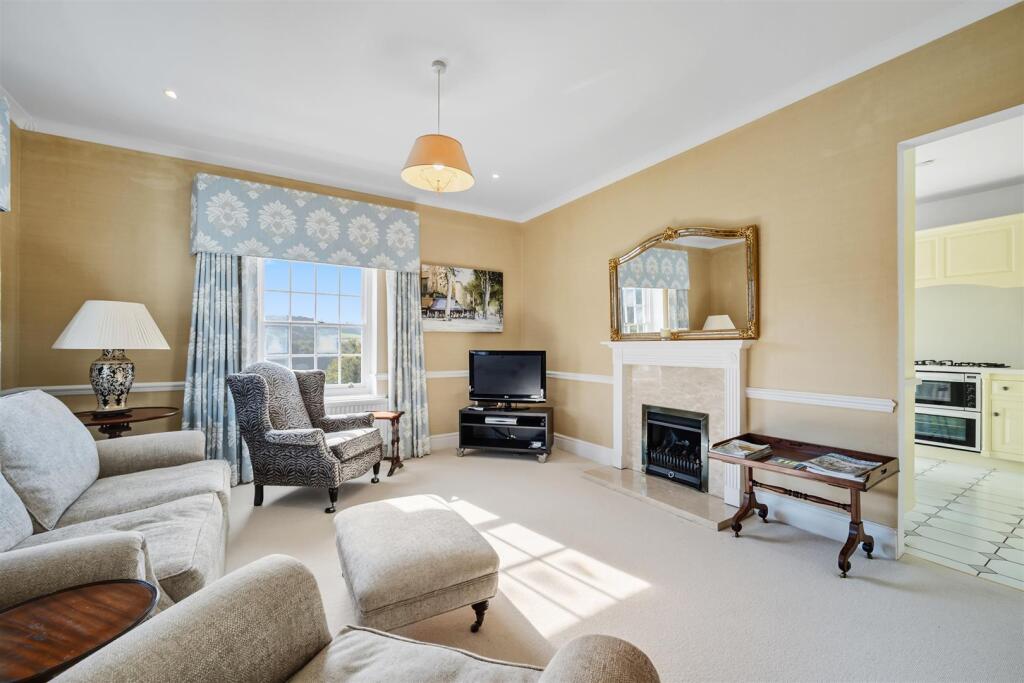 Saxton Mee  12a Sydnope Hall 0014.jpg