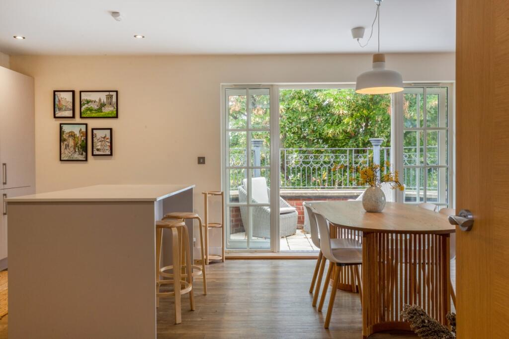 28 Windsor Court ...