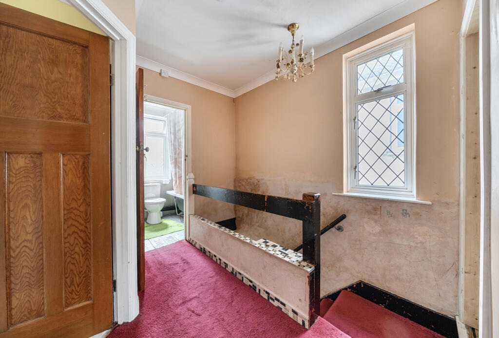 1304047-22-683ef7...