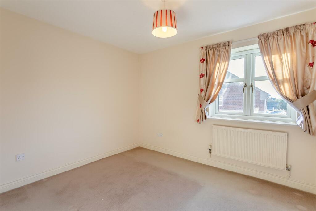 8628312-interior01.jpg