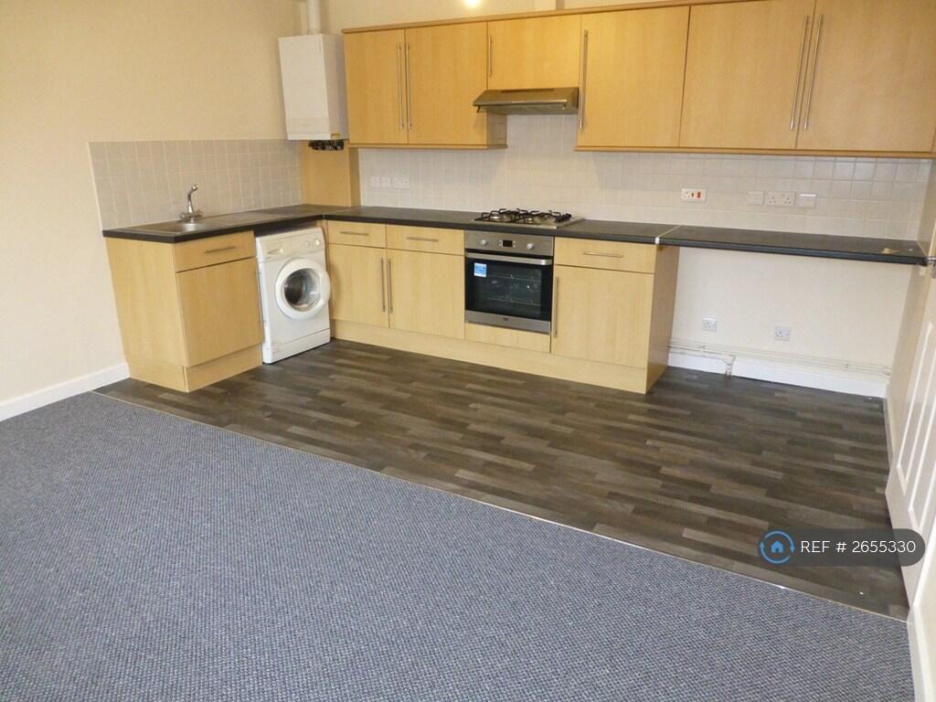 Kitchen / Lounge 1