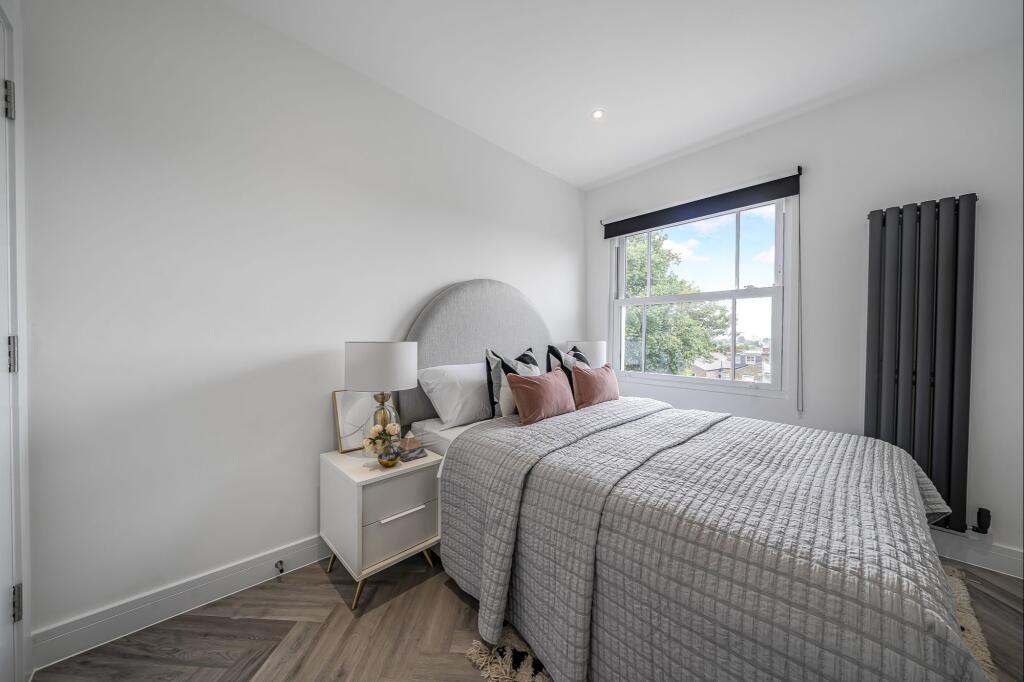 Flat 10 Ignatious House 17-19 Northbrook Road, Lewisham, London SE13 5QT