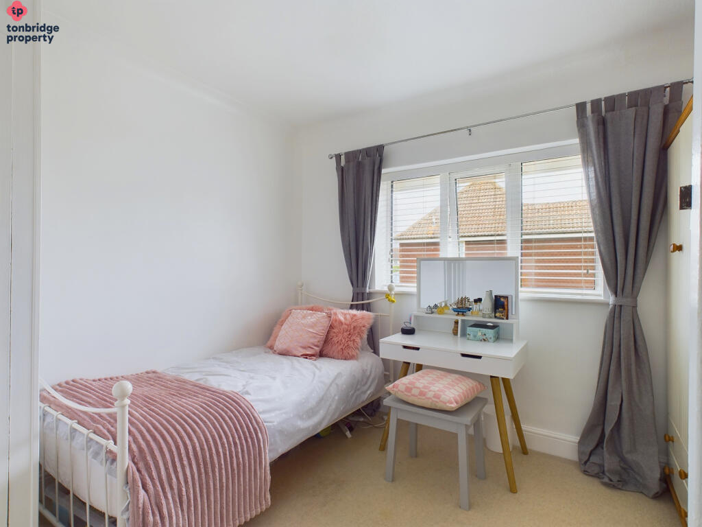 EW Bedroom 2 Branded Lamp Edite