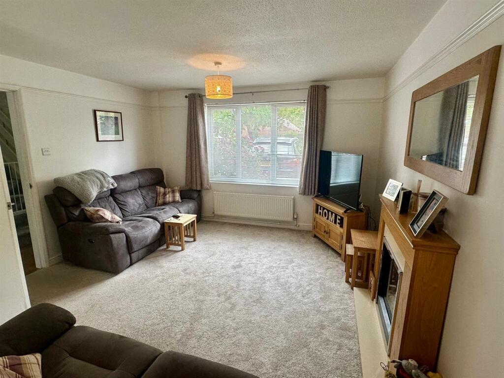 WhatsApp Image 2025-08-21 at 13.49.51_0d14e217.jpg