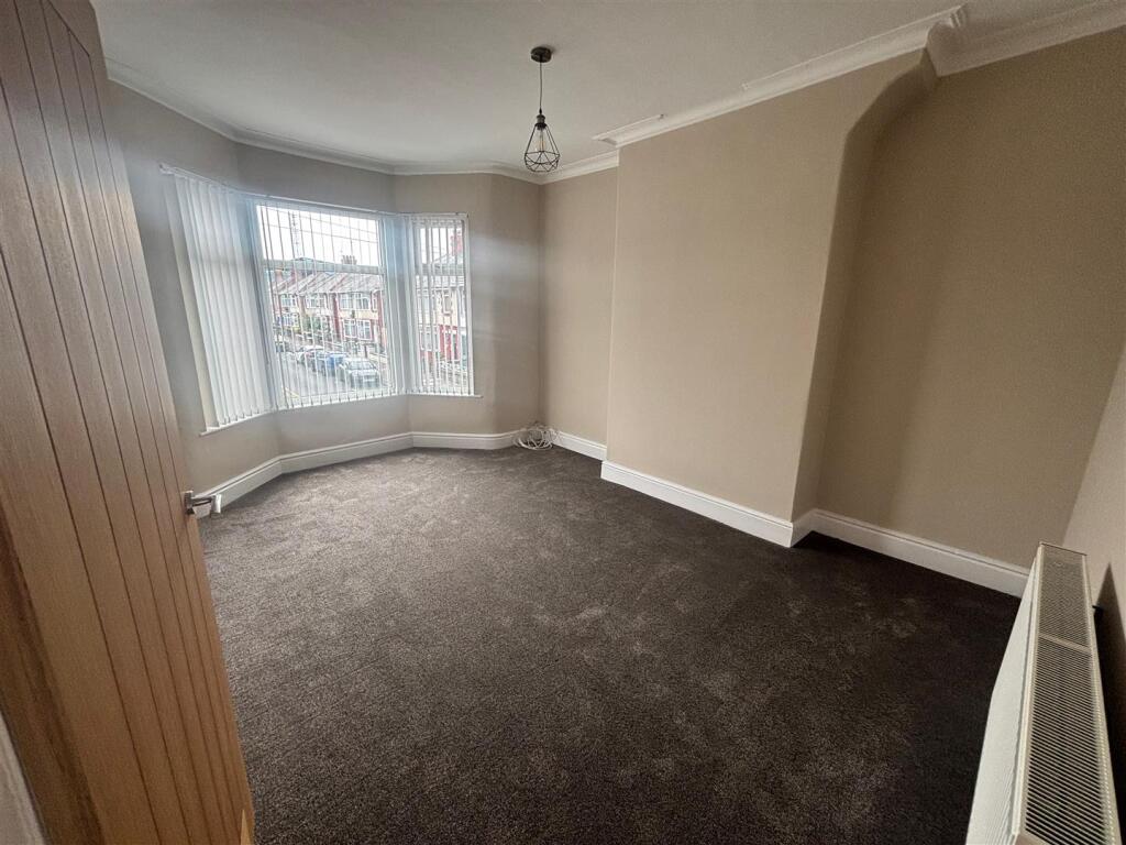 Front Bedroom (large)