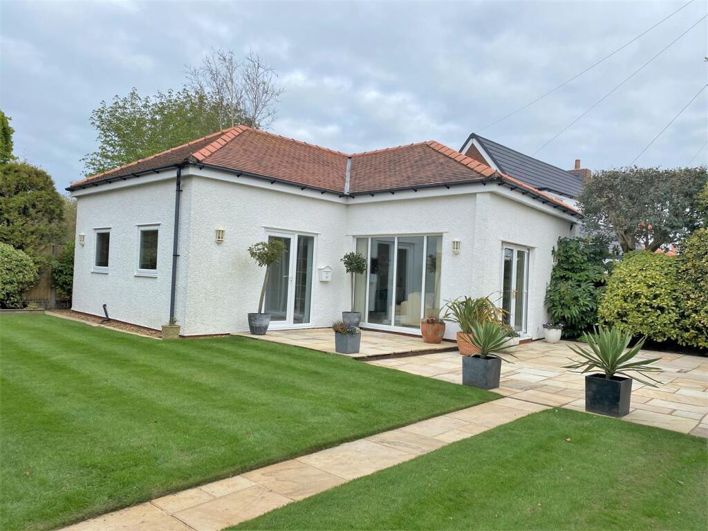 St Annes Road East, 200, Bungalow LEA.JPG