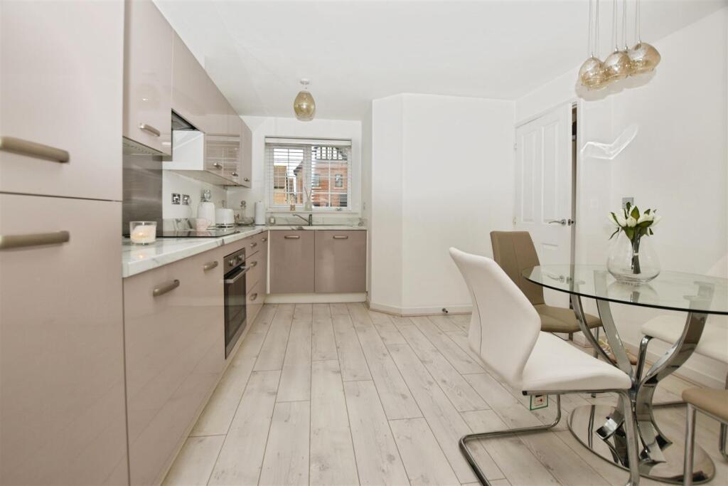 Kitchen / Diner