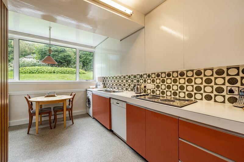 Breakfasting Kitchen