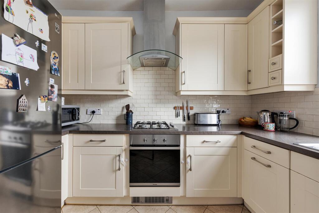 Spratt Hall Road E11