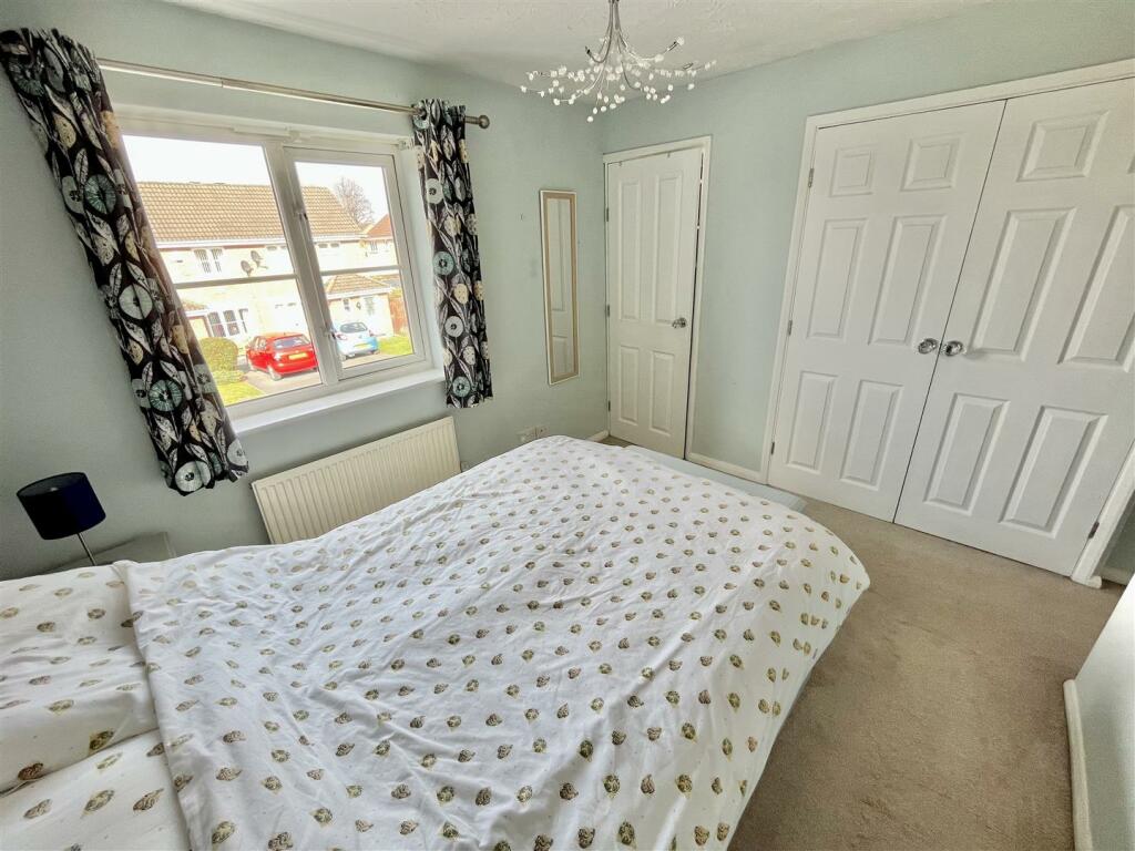 Bedroom 1 Aspect 2.jpg