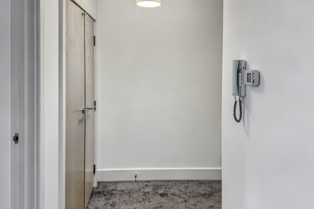 Flat 6, 250 High Street, Birmingham, West Midlands, B17 9PT